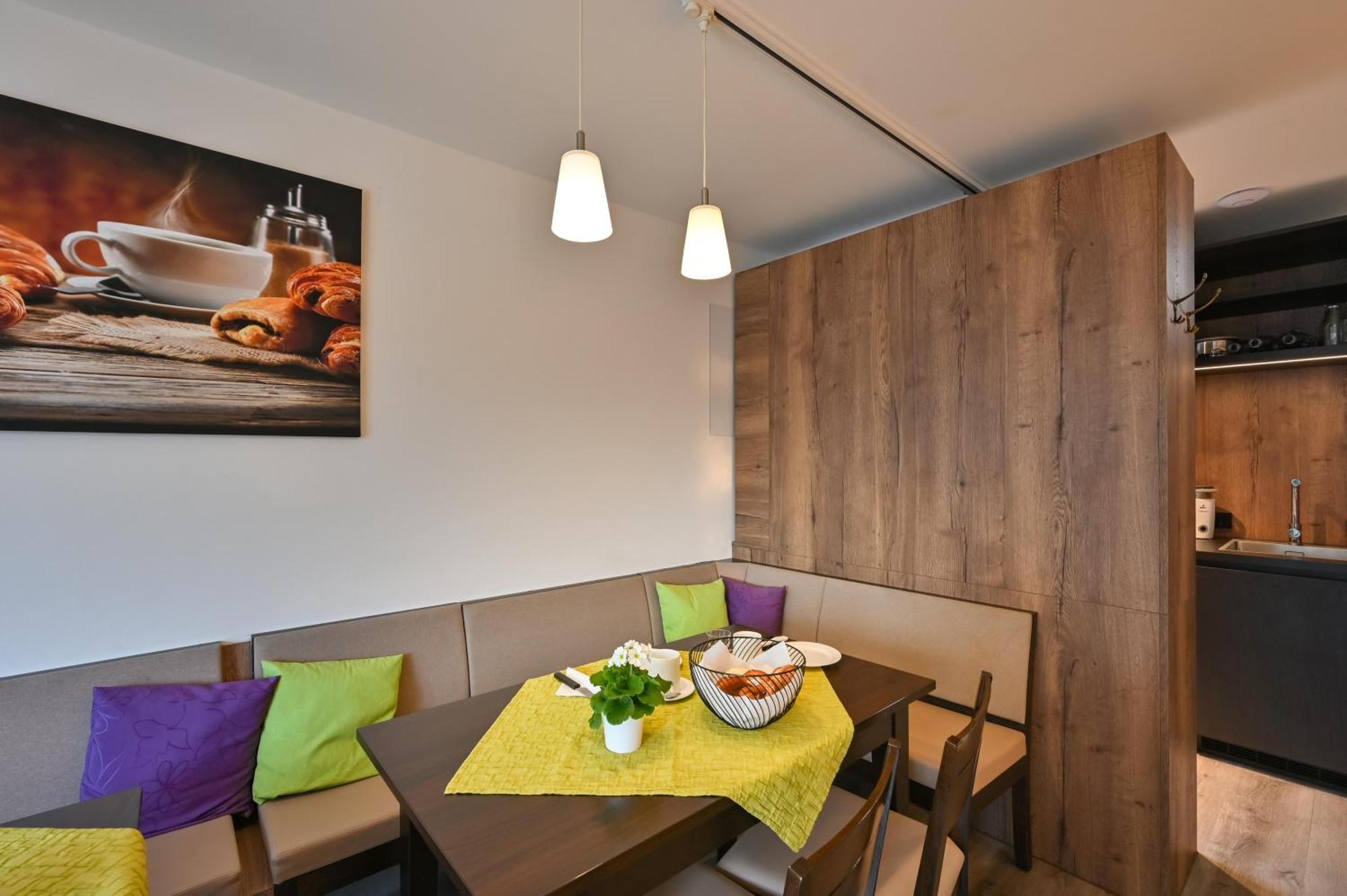 Hotel Gaestehaus Stock Zimmer Trueffeleckle FDH Exterior foto